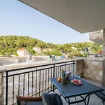 דירה Corallium Precious *