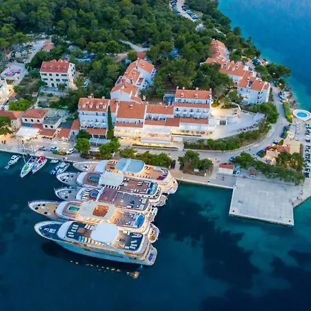 Corallium Precious Διαμέρισμα Pomena