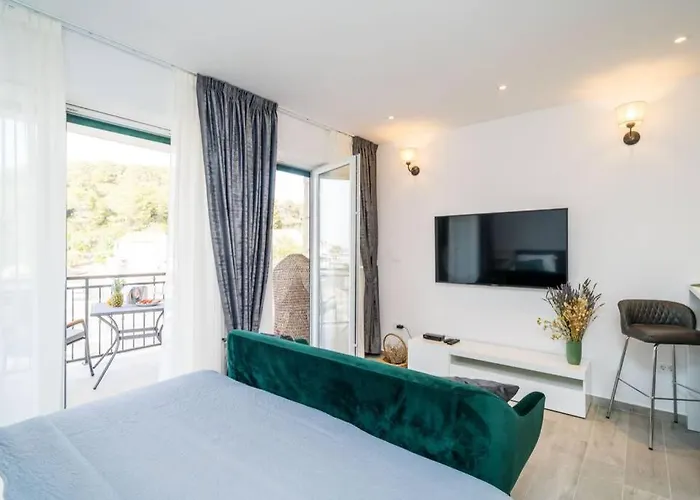 Corallium Precious *