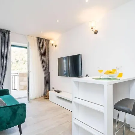 Apartment Corallium Precious *