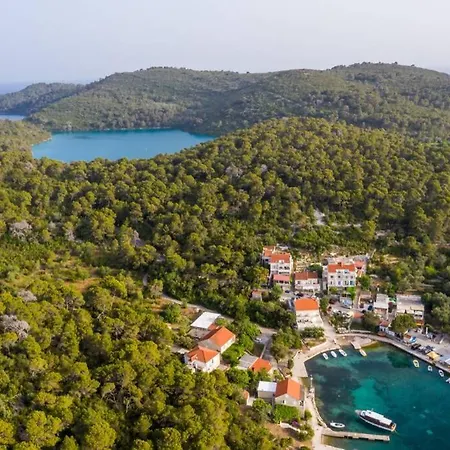 Lejlighed Corallium Precious Pomena