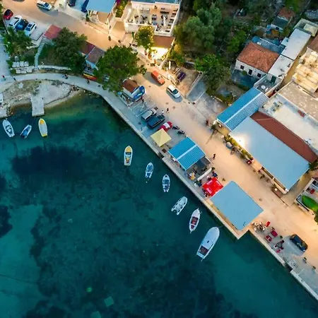 شقة Corallium Precious بومينا