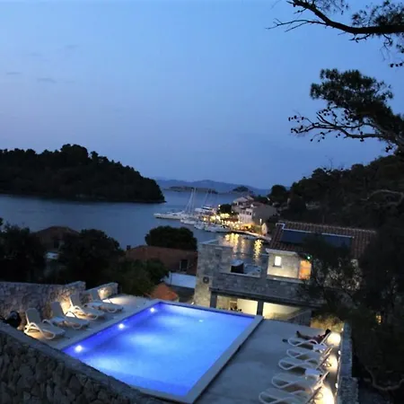 Corallium Precious Διαμέρισμα *