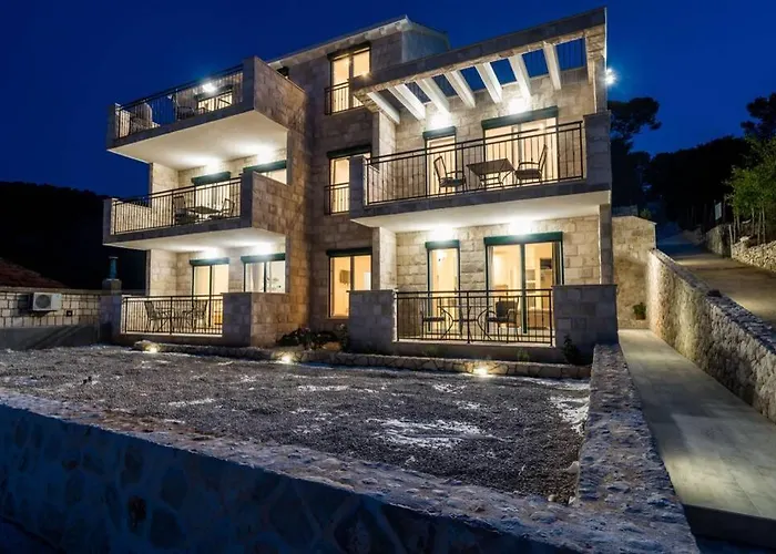 Corallium Precious Apartament