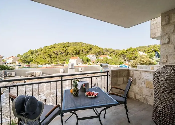 Apartament Corallium Precious Pomena